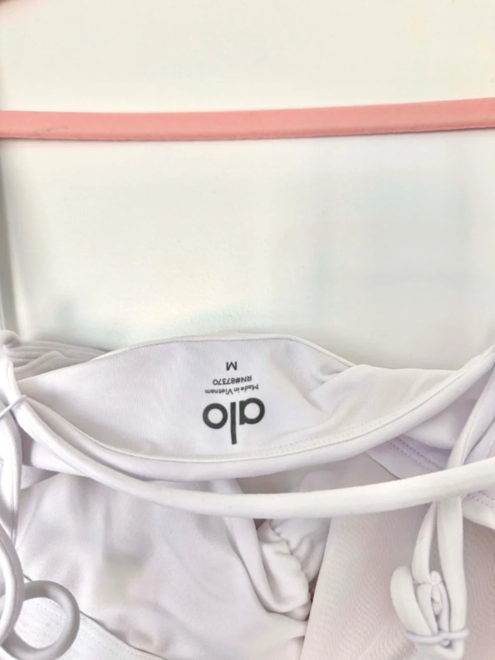 Alo Yoga Airbrush Electric Off The Shoulder Bra Size: M